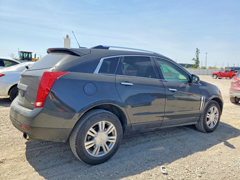 52073526 :رقم المزاد ، 3GYFNEE3XGS570452 vin ، 2016 Cadillac Srx مزاد بيع