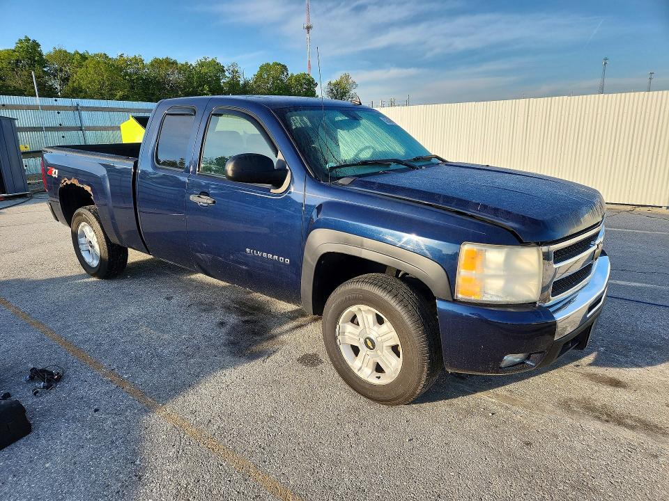 2011 Chevrolet Silverado მანქანა იყიდება აუქციონზე, vin: 1GCRKSE33BZ202930, აუქციონის ნომერი: 52050796