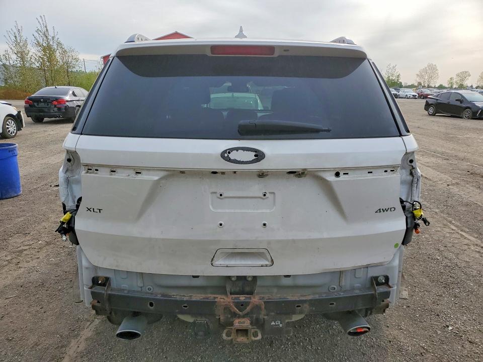 53821526 :رقم المزاد ، 1FM5K8D8XJGB14249 vin ، 2018 Ford Explorer مزاد بيع