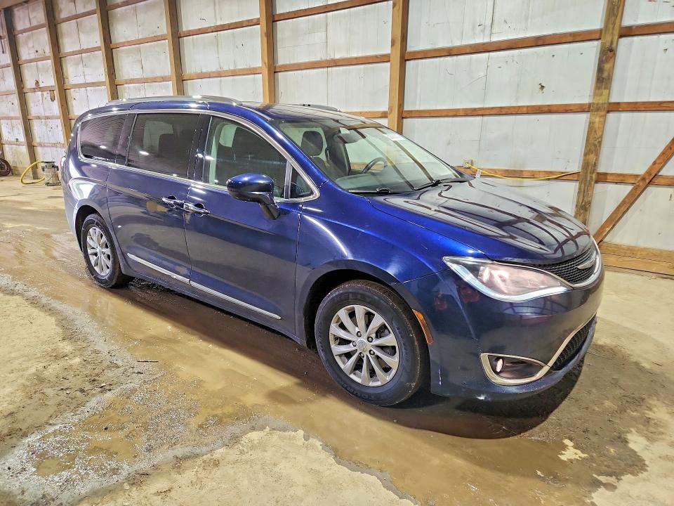 Продаж на аукціоні авто 2018 Chrysler Pacifica, vin: 2C4RC1BG0JR127630, номер лоту: 52660326
