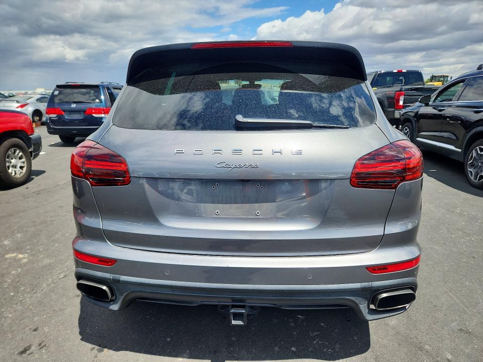 54527656 :رقم المزاد ، WP1AA2A23GKA15246 vin ، 2016 Porsche Cayenne مزاد بيع