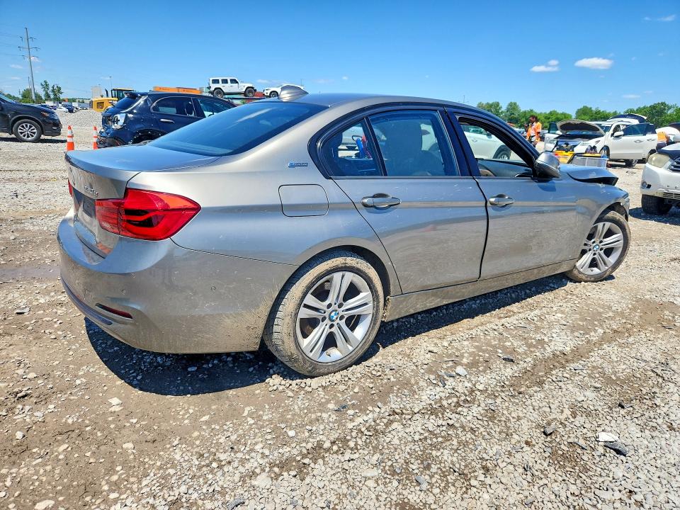 55176236 :رقم المزاد ، WBA8E1C51GK479526 vin ، 2016 Bmw 330e مزاد بيع