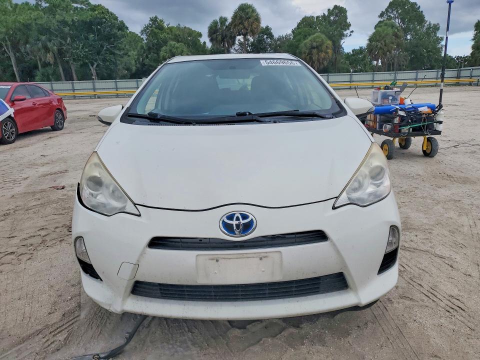 54669656 :رقم المزاد ، JTDKDTB38C1513016 vin ، 2012 Toyota Prius C مزاد بيع
