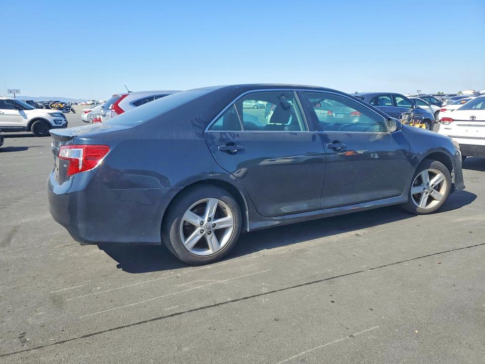 54232896 :رقم المزاد ، 4T1BF1FK5EU848389 vin ، 2014 Toyota Camry مزاد بيع