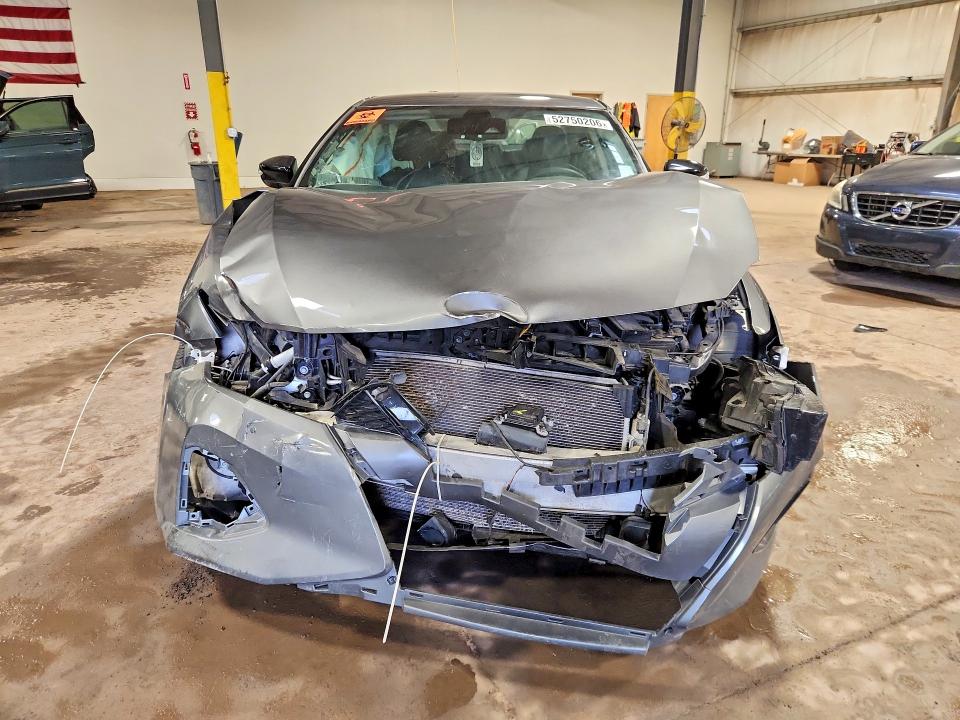 52750206 :رقم المزاد ، 1N4AA6CV3MC511367 vin ، 2021 Nissan Maxima مزاد بيع