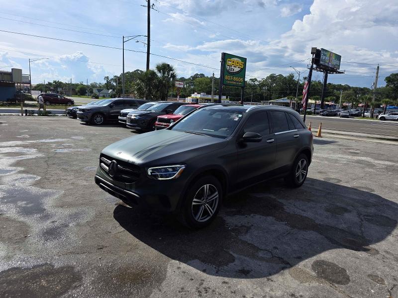 55102626 :رقم المزاد ، W1N0G8DB2LF806731 vin ، 2020 Mercedes-benz Glc مزاد بيع