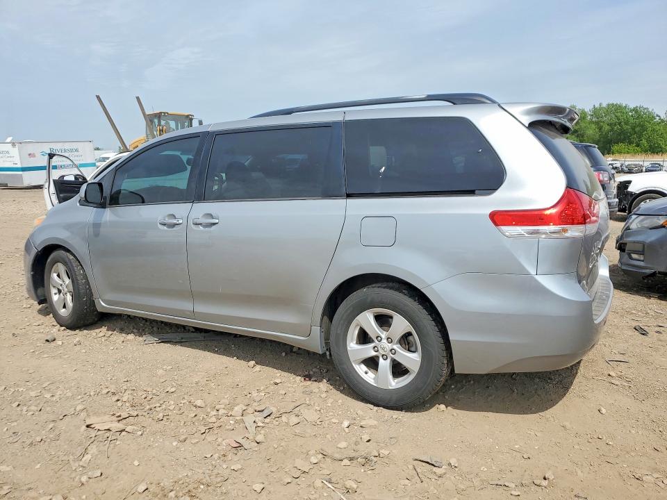 54621566 :رقم المزاد ، 5TDKK3DC1CS192247 vin ، 2012 Toyota Sienna مزاد بيع