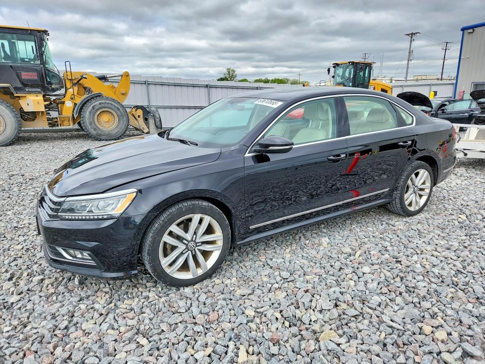 Auction sale of the 2017 Volkswagen Passat, vin: 1VWGT7A32HC035072, lot number: 53613556