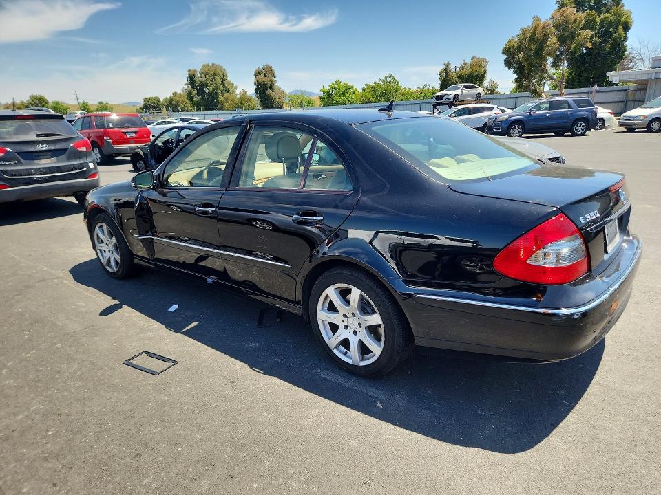 53830306 :رقم المزاد ، WDBUF56X67B022972 vin ، 2007 Mercedes-benz E مزاد بيع
