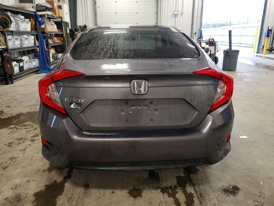 Aukcja sprzedaży 2018 Honda Civic, vin: 2HGFC2F50JH004192, numer aukcji: 51451376