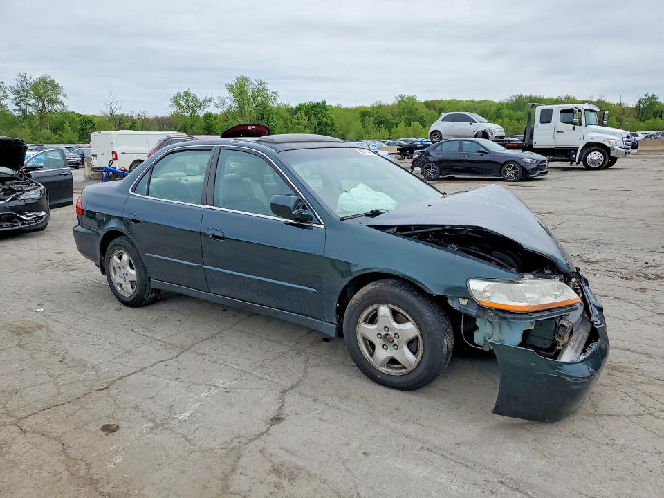 53210966 :رقم المزاد ، 1HGCG1650YA095863 vin ، 2000 Honda Accord مزاد بيع