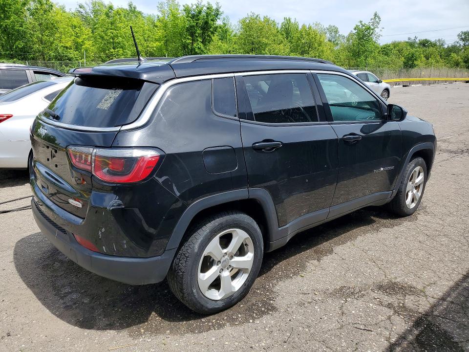 54731586 :رقم المزاد ، 3C4NJCBBXJT339386 vin ، 2018 Jeep Compass مزاد بيع