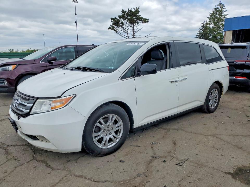 53199756 :رقم المزاد ، 5FNRL5H69DB090292 vin ، 2013 Honda Odyssey مزاد بيع