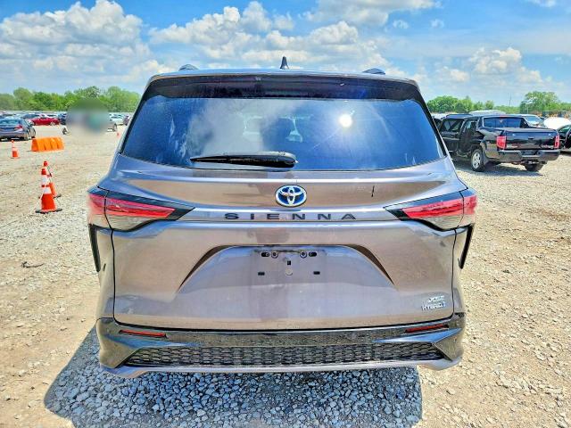 53617586 :رقم المزاد ، 5TDDRKEC6MS051902 vin ، 2021 Toyota Sienna مزاد بيع
