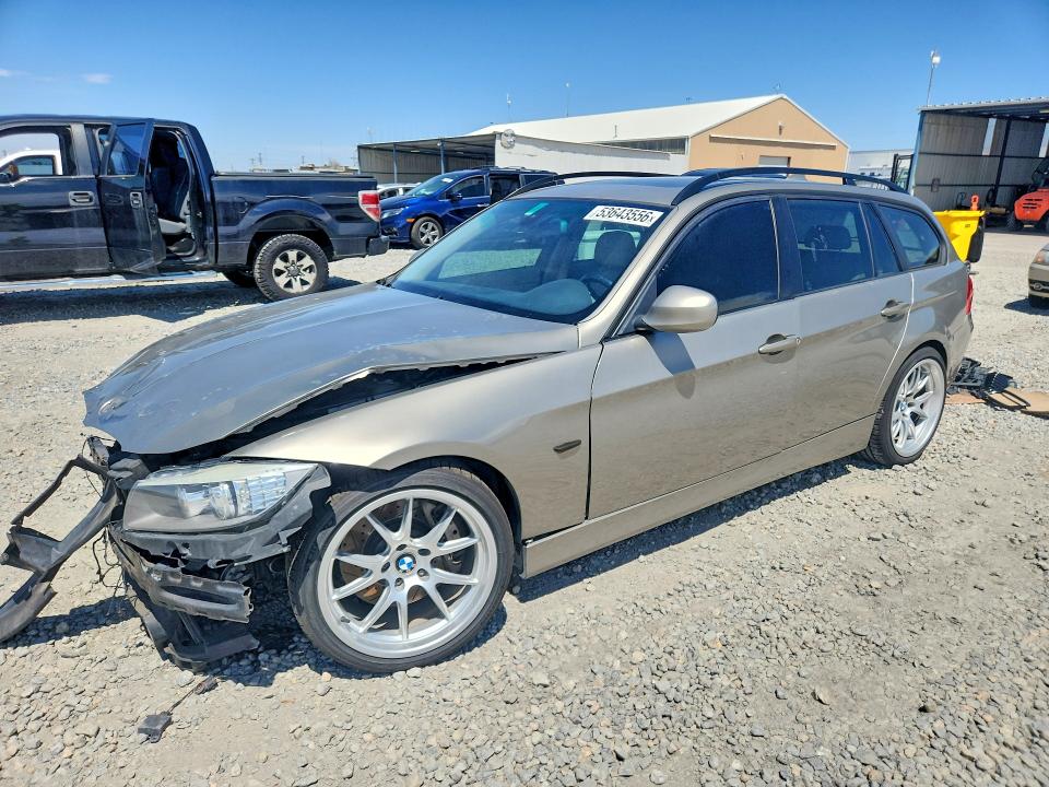 53643556 :رقم المزاد ، WBAUU33509A539964 vin ، 2009 Bmw 328 مزاد بيع