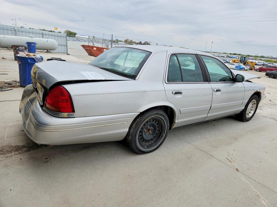 52323256 :رقم المزاد ، 2FAFP74W91X117940 vin ، 2001 Ford Crown Victoria مزاد بيع