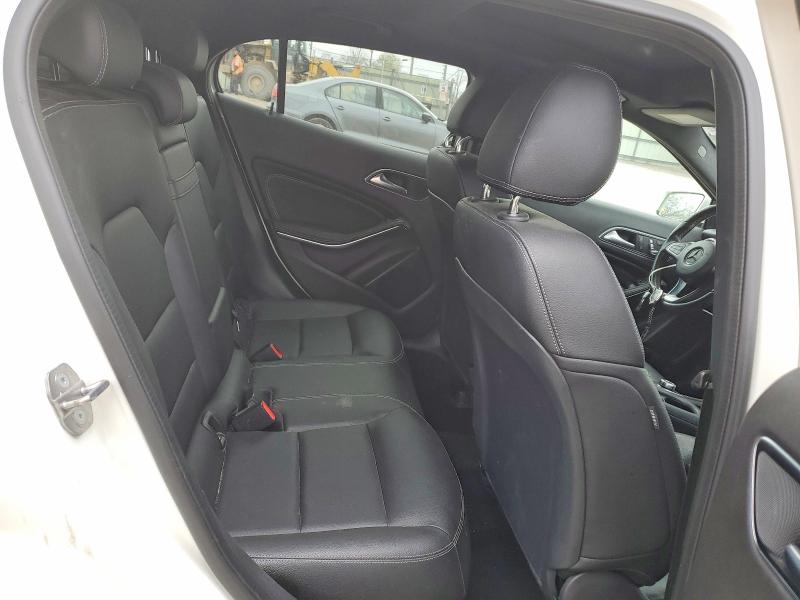 52078626 :رقم المزاد ، WDCTG4GB1JJ470549 vin ، 2018 Mercedes-benz Gla مزاد بيع