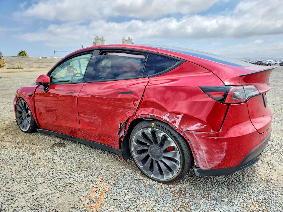 53672506 :رقم المزاد ، 7SAYGDEF8PF740378 vin ، 2023 Tesla Model Y مزاد بيع