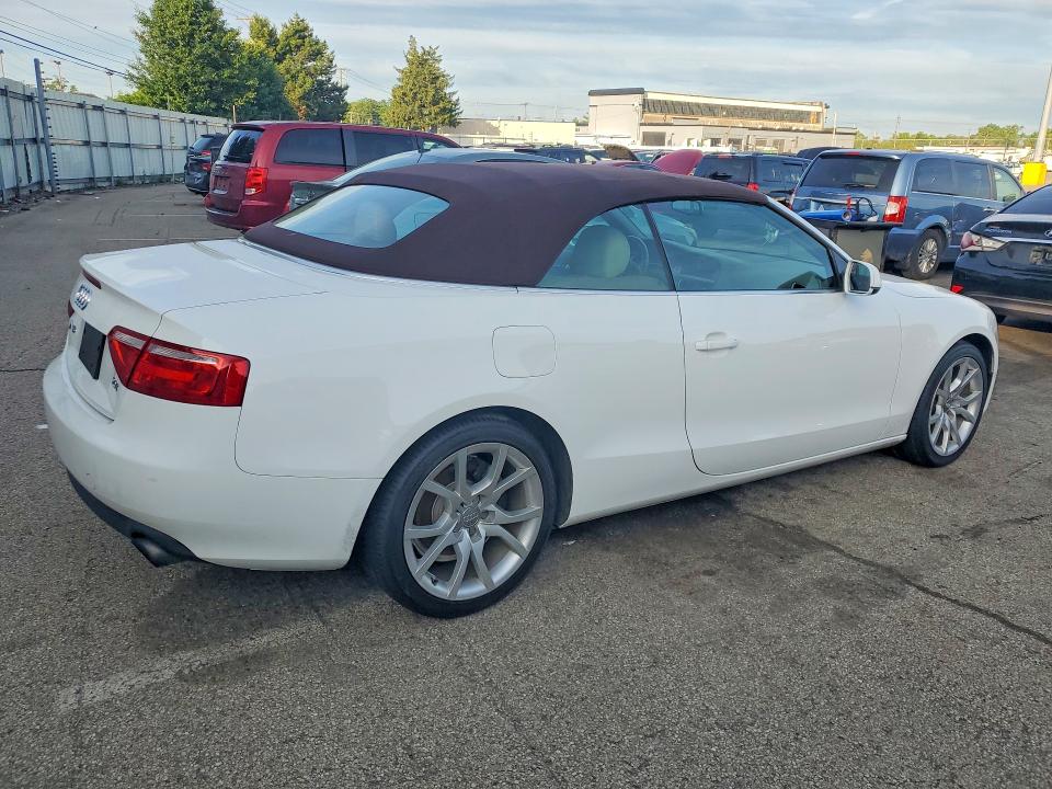 Продаж на аукціоні авто 2011 Audi A5, vin: WAUAFAFH9BN017341, номер лоту: 55147976