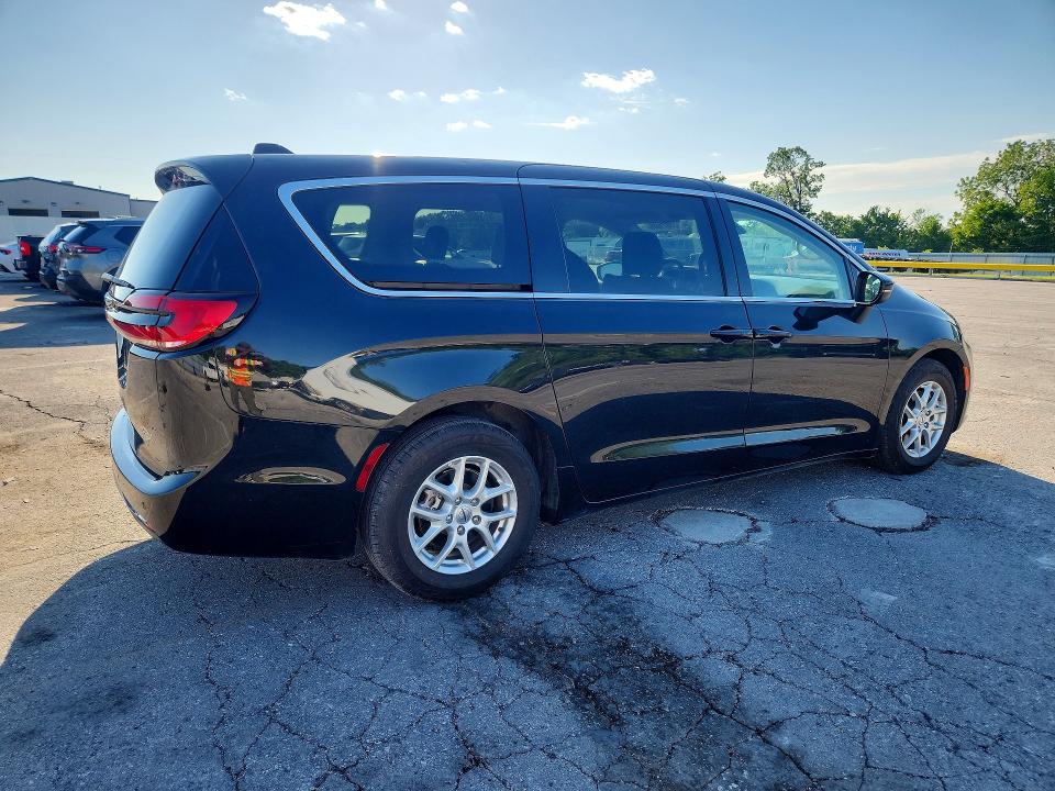 53071686 :رقم المزاد ، 2C4RC1BG1PR587033 vin ، 2023 Chrysler Pacifica مزاد بيع