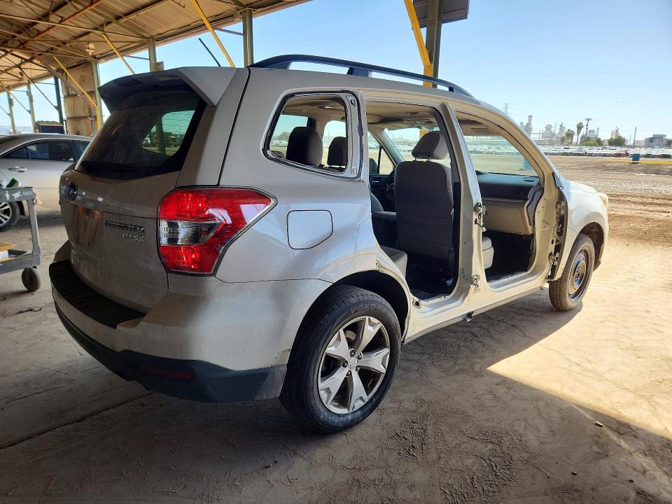 Продажа на аукционе авто 2015 Subaru Forester, vin: JF2SJAHC3FH402472, номер лота: 55211726