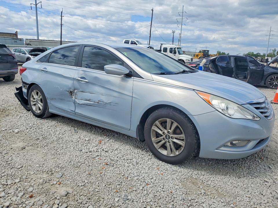 53543476 :رقم المزاد ، 5NPEB4AC9DH683423 vin ، 2013 Hyundai Sonata مزاد بيع
