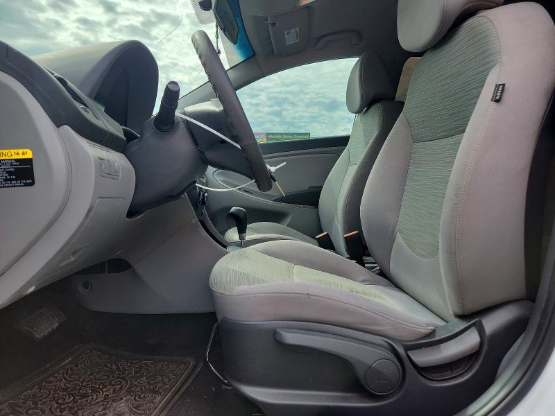 2017 Hyundai Accent მანქანა იყიდება აუქციონზე, vin: KMHCT4AE6HU321241, აუქციონის ნომერი: 53737016