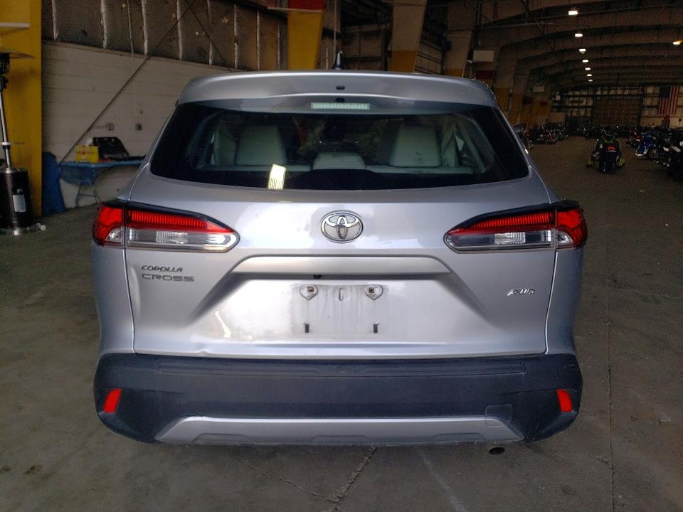 96903765 :رقم المزاد ، 7MUAAABG8NV020671 vin ، 2022 Toyota Corolla Cross مزاد بيع