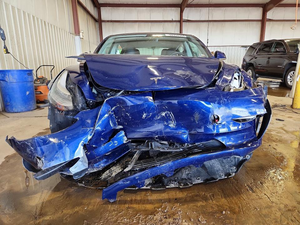 55155356 :رقم المزاد ، 5YJ3E1EA0JF124780 vin ، 2018 Tesla Model 3 مزاد بيع