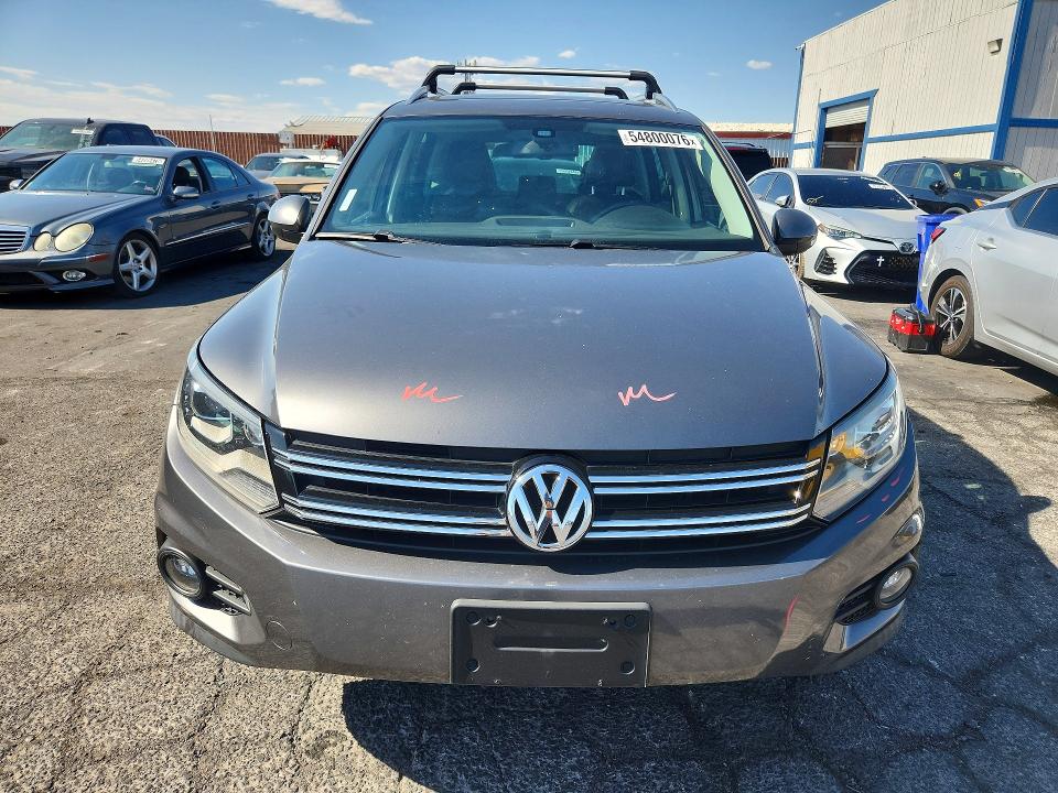 54800076 :رقم المزاد ، WVGBV7AX4GW525659 vin ، 2016 Volkswagen Tiguan مزاد بيع