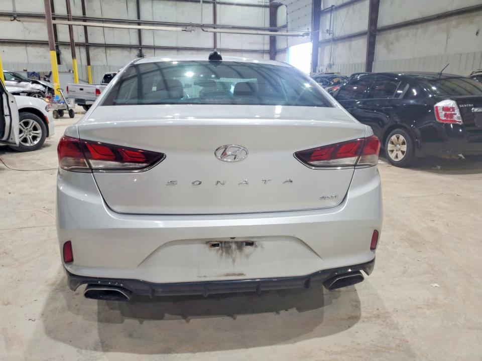 54068586 :رقم المزاد ، 5NPE34AF2JH641372 vin ، 2018 Hyundai Sonata مزاد بيع