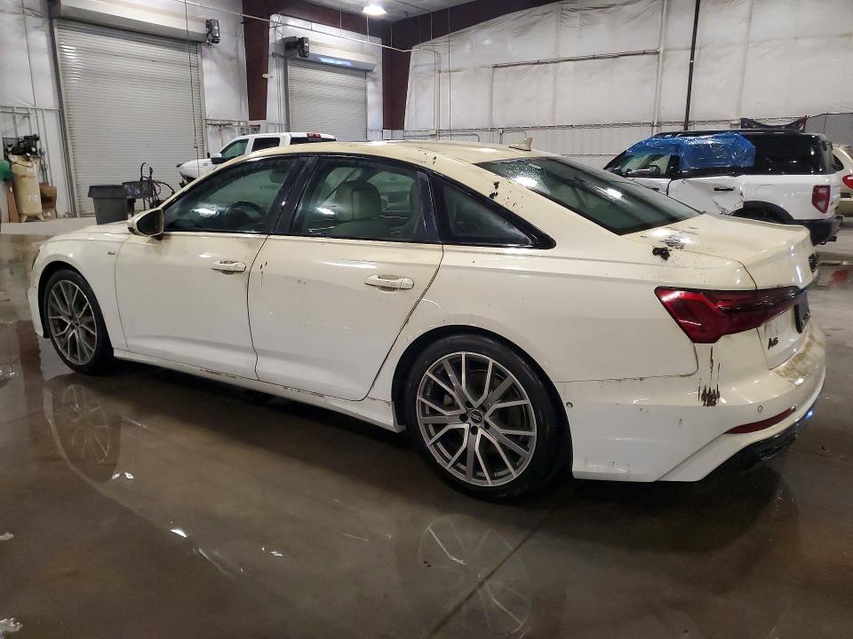 52612146 :رقم المزاد ، WAUL2BF21NN039067 vin ، 2022 Audi A6 مزاد بيع