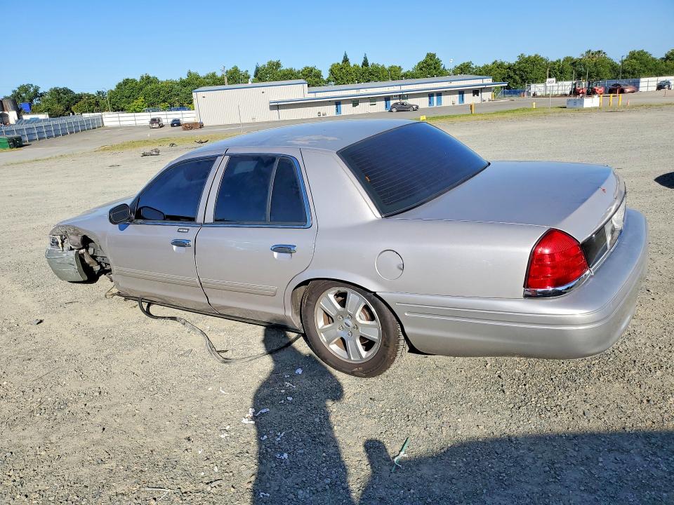 2011 Ford Crown Victoria მანქანა იყიდება აუქციონზე, vin: 2FABP7EV8BX127154, აუქციონის ნომერი: 53296946