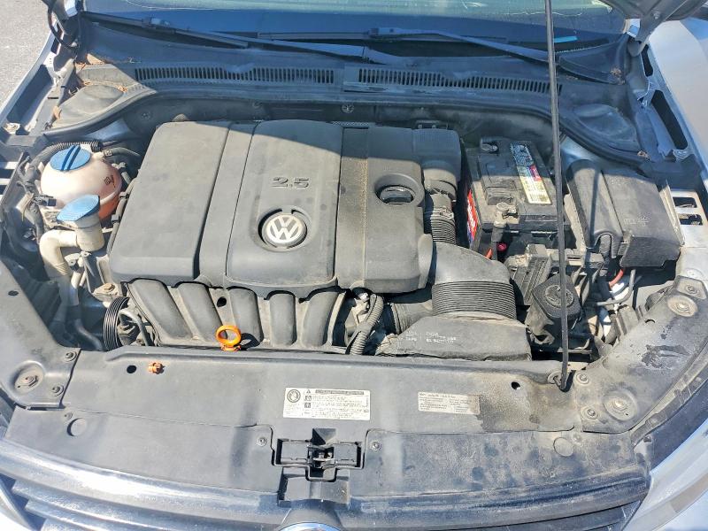 50801176 :رقم المزاد ، 3VWDP7AJXCM105754 vin ، 2012 Volkswagen Jetta مزاد بيع