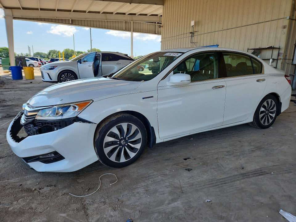 51821976 :رقم المزاد ، JHMCR6F59HC018689 vin ، 2017 Honda Accord مزاد بيع