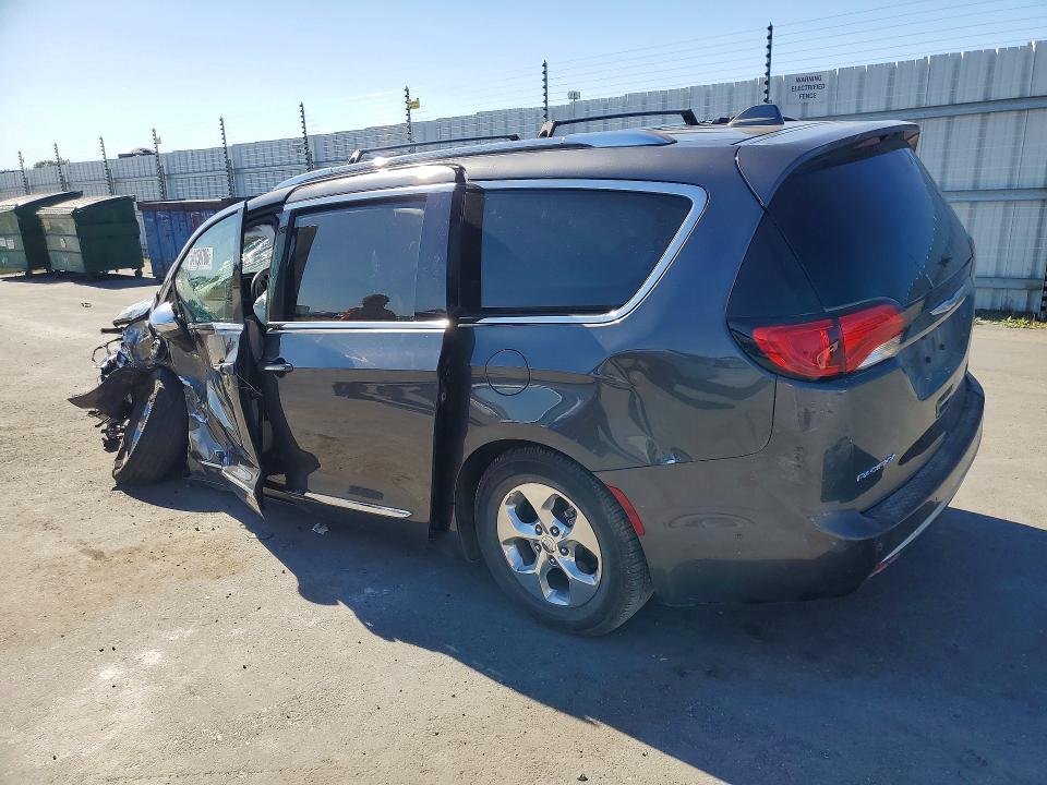 54150706 :رقم المزاد ، 2C4RC1N70JR358815 vin ، 2018 Chrysler Pacifica مزاد بيع
