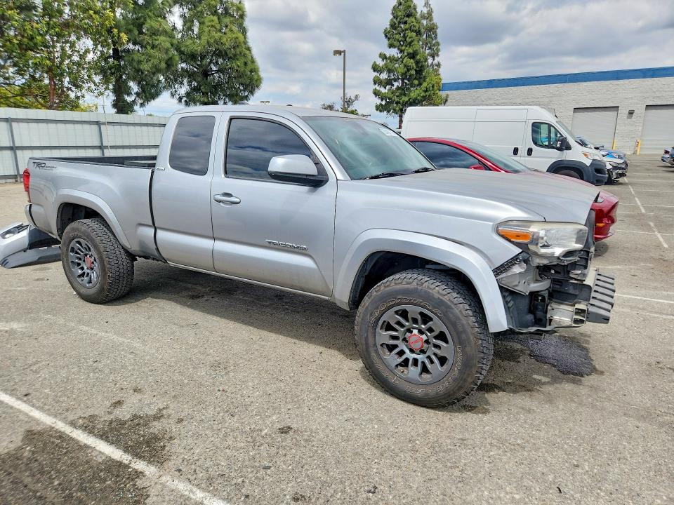 2018 Toyota Tacoma მანქანა იყიდება აუქციონზე, vin: 5TFRZ5CN4JX066836, აუქციონის ნომერი: 55407116