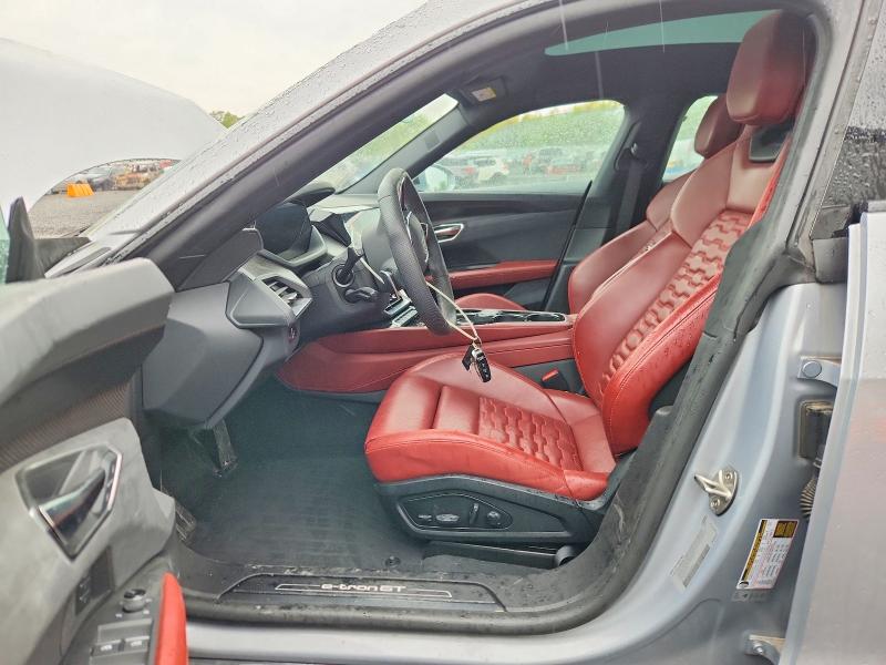 52685906 :رقم المزاد ، WAUFJBFW6R7003274 vin ، 2024 Audi E-tron Gt مزاد بيع