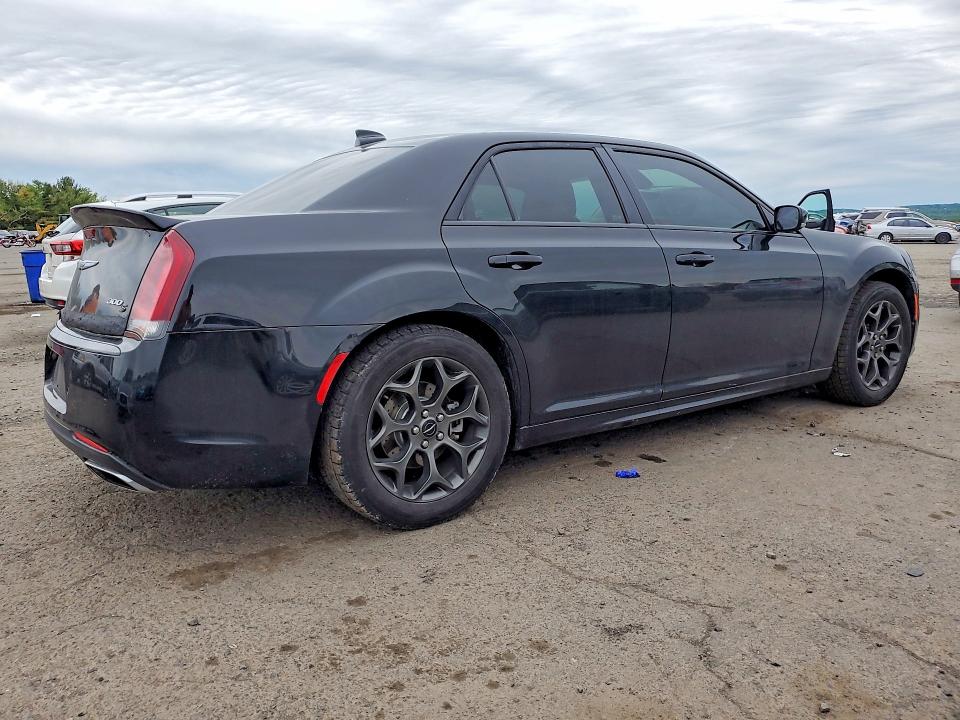 53053346 :رقم المزاد ، 2C3CCAGG6JH141671 vin ، 2018 Chrysler 300 مزاد بيع