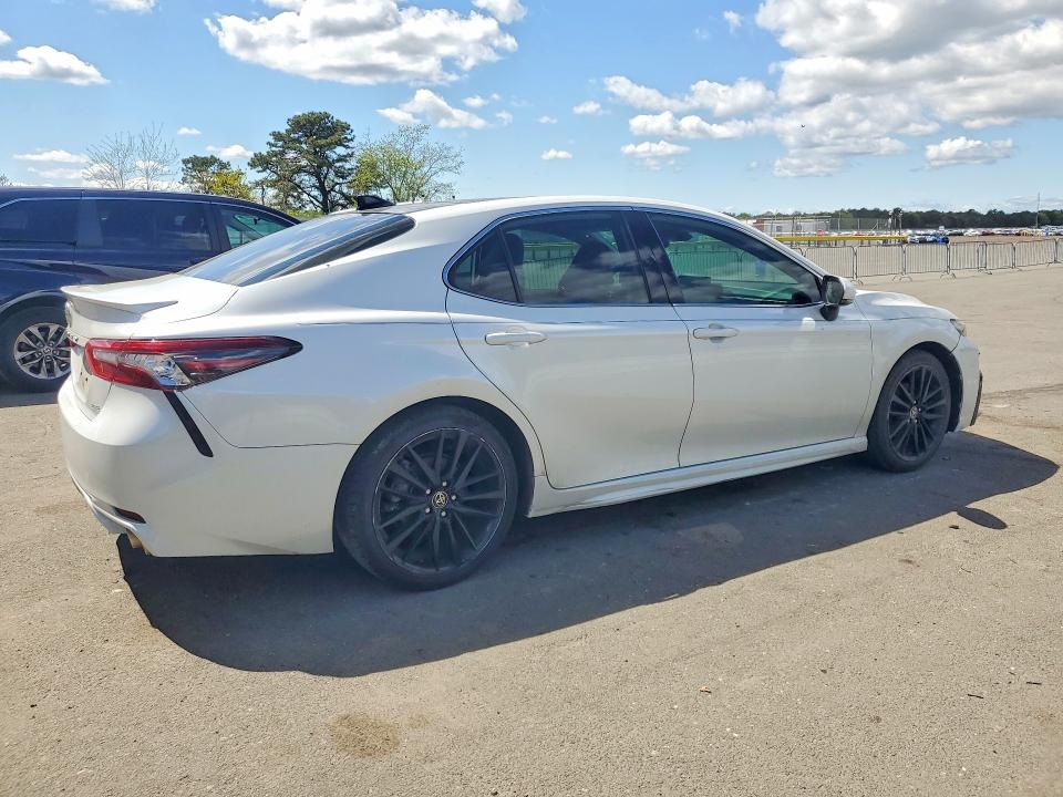 Продажа на аукционе авто 2021 Toyota Camry, vin: 4T1K61AK5MU527331, номер лота: 53840646