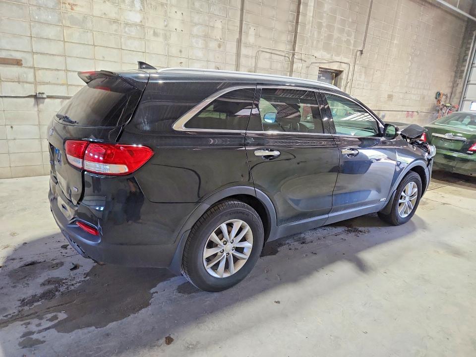 53843426 :رقم المزاد ، 5XYPGDA36JG386476 vin ، 2018 Kia Sorento مزاد بيع