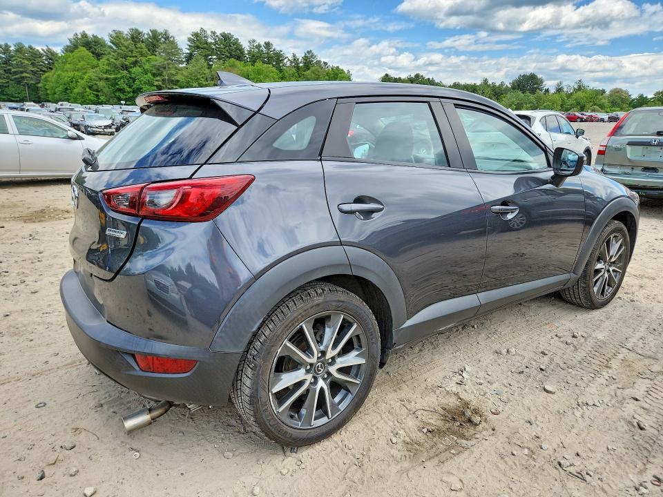 55032256 :رقم المزاد ، JM1DKFC75H0178344 vin ، 2017 Mazda Cx-3 مزاد بيع