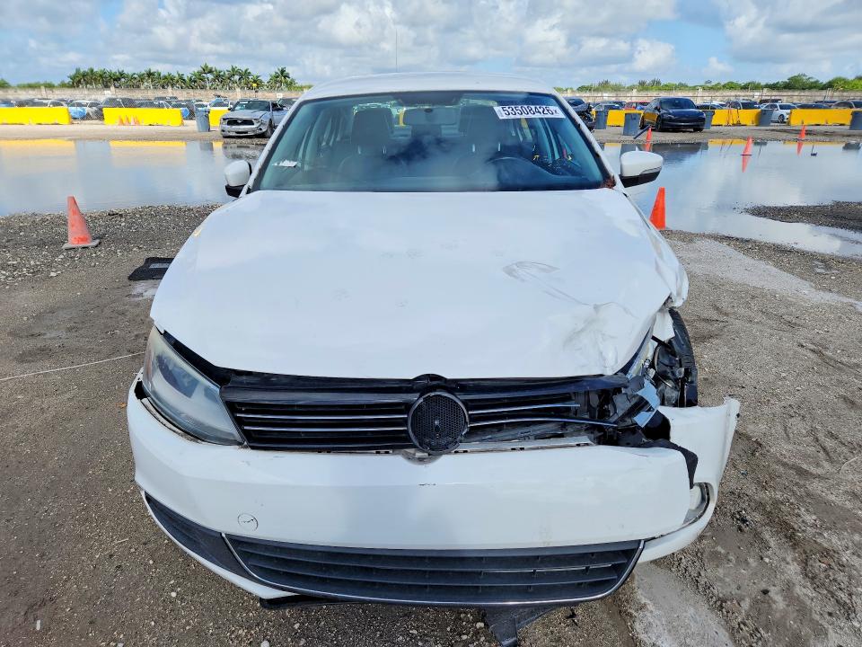 53508426 :رقم المزاد ، 3VWDP7AJ0DM394855 vin ، 2013 Volkswagen Jetta مزاد بيع