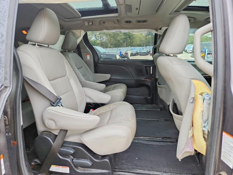 Продажа на аукционе авто 2017 Toyota Sienna, vin: 5TDDZ3DC9HS151621, номер лота: 52499206