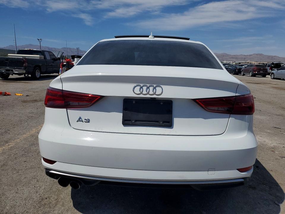 Продажа на аукционе авто 2017 Audi A3, vin: WAUAUGFFXH1035645, номер лота: 53690956