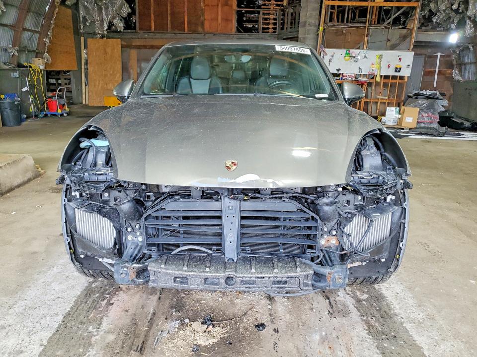 54097886 :رقم المزاد ، WP1AD2A27JLA80755 vin ، 2018 Porsche Cayenne مزاد بيع