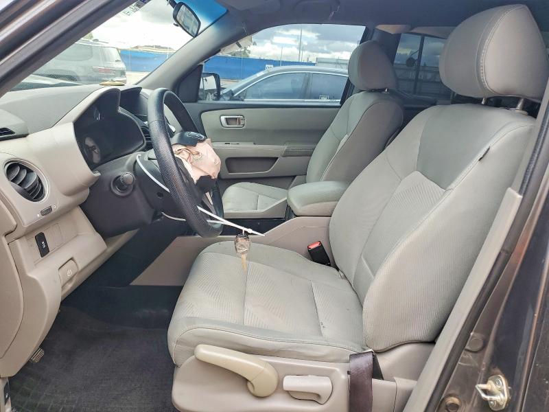 51801656 :رقم المزاد ، 5FNYF3H23CB039003 vin ، 2012 Honda Pilot مزاد بيع