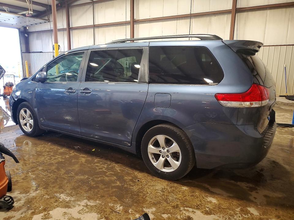 54149586 :رقم المزاد ، 5TDKK3DC3ES463778 vin ، 2014 Toyota Sienna مزاد بيع