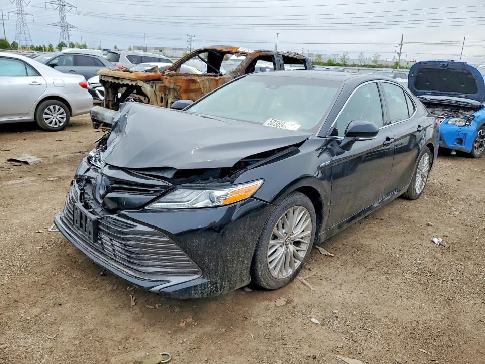 52369436 :رقم المزاد ، 4T1B21HK8JU001546 vin ، 2018 Toyota Camry Hybrid مزاد بيع