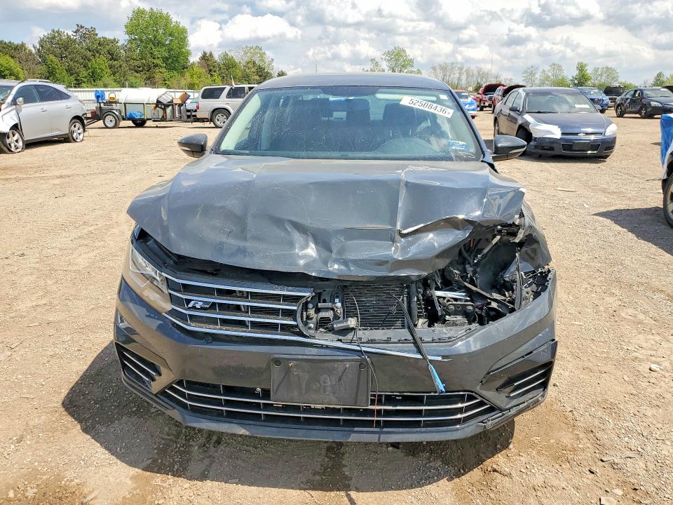 2017 Volkswagen Passat მანქანა იყიდება აუქციონზე, vin: 1VWDT7A35HC012744, აუქციონის ნომერი: 52508436